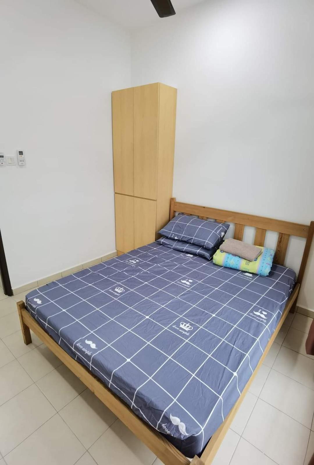 Infinity Homestay Bandar Cemerlang Улу-Тірам Екстер'єр фото